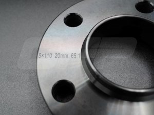 Alfa Romeo Giulia Wheel Spacers - CFP - 20mm - Black - set of 2 w/ extended bolts